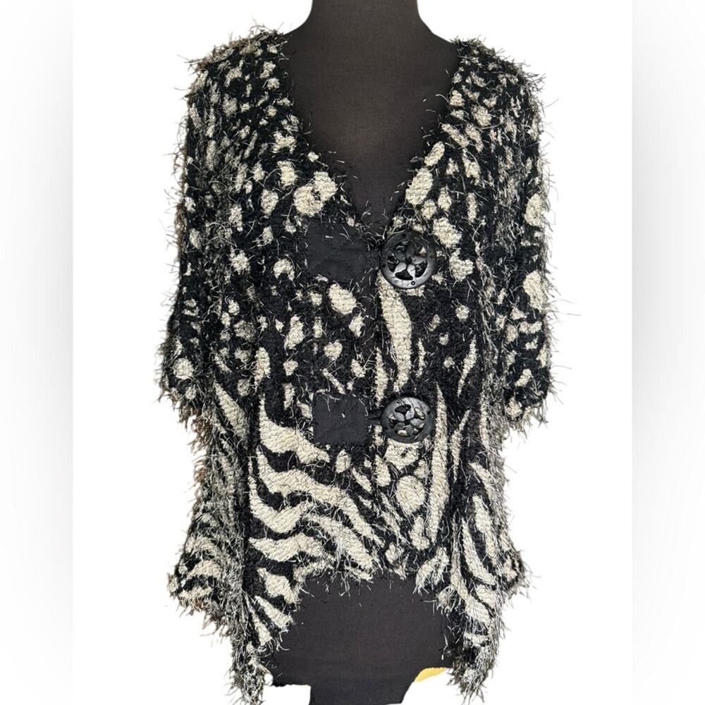 Black & Cream Textured Fringe Button-Front Women's Jacket